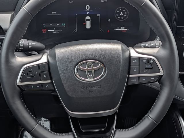 Used 2024 Toyota Highlander Limited image 13