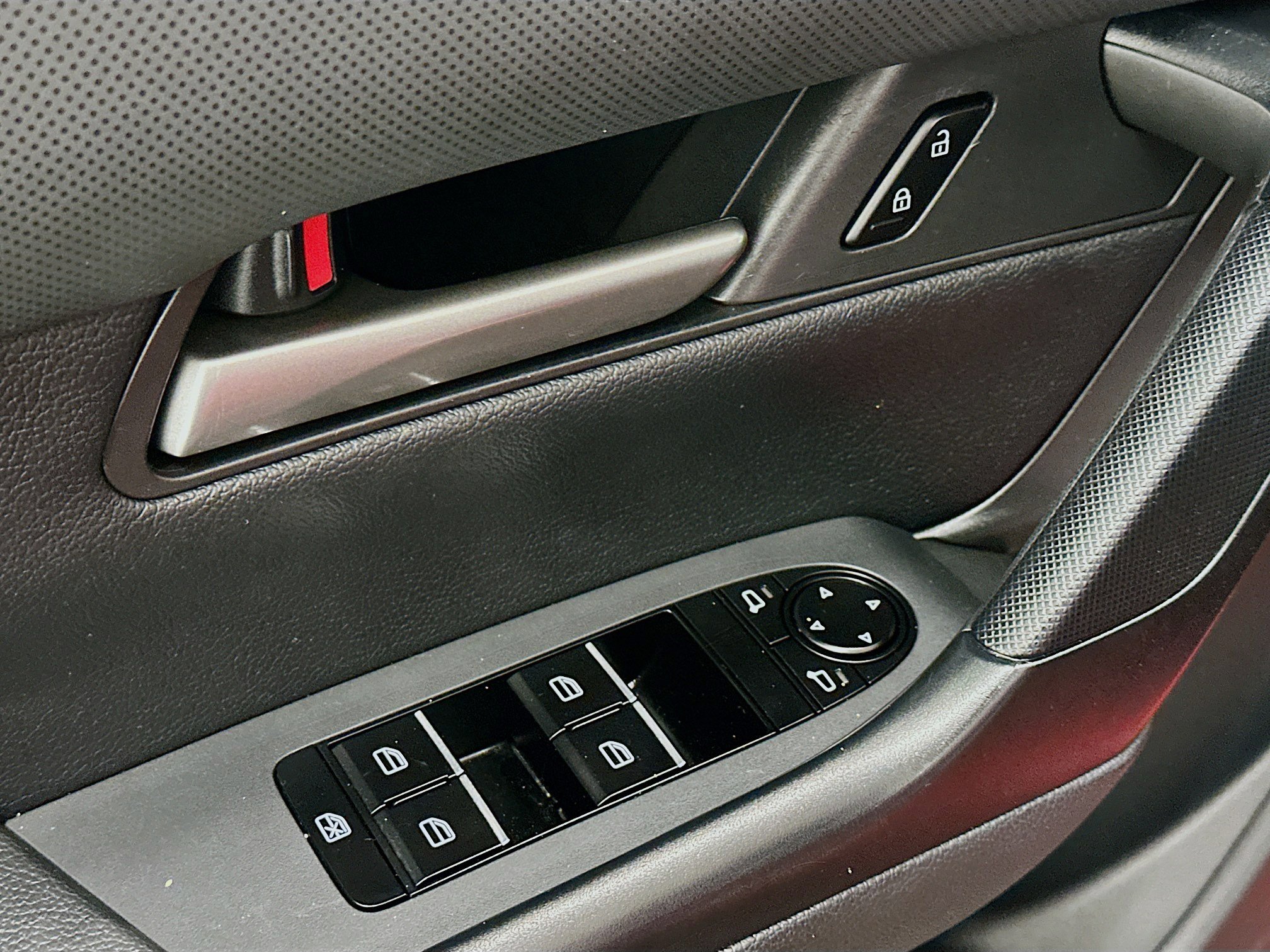 Used 2024 MAZDA CX-50 AWD 2.5 S w/ Preferred Package image 15