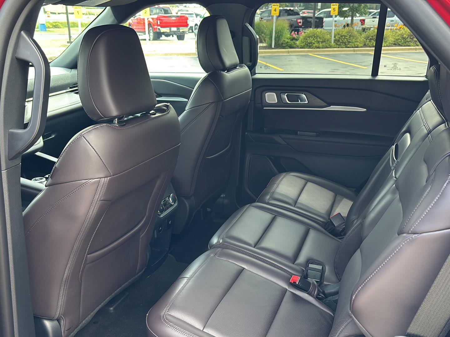 Used 2026 Ford Explorer Platinum AWD/4WD image 26