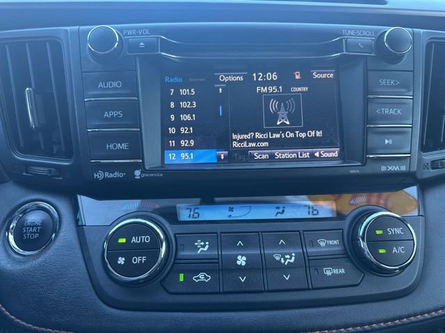 Used 2016 Toyota RAV4 SE image 17