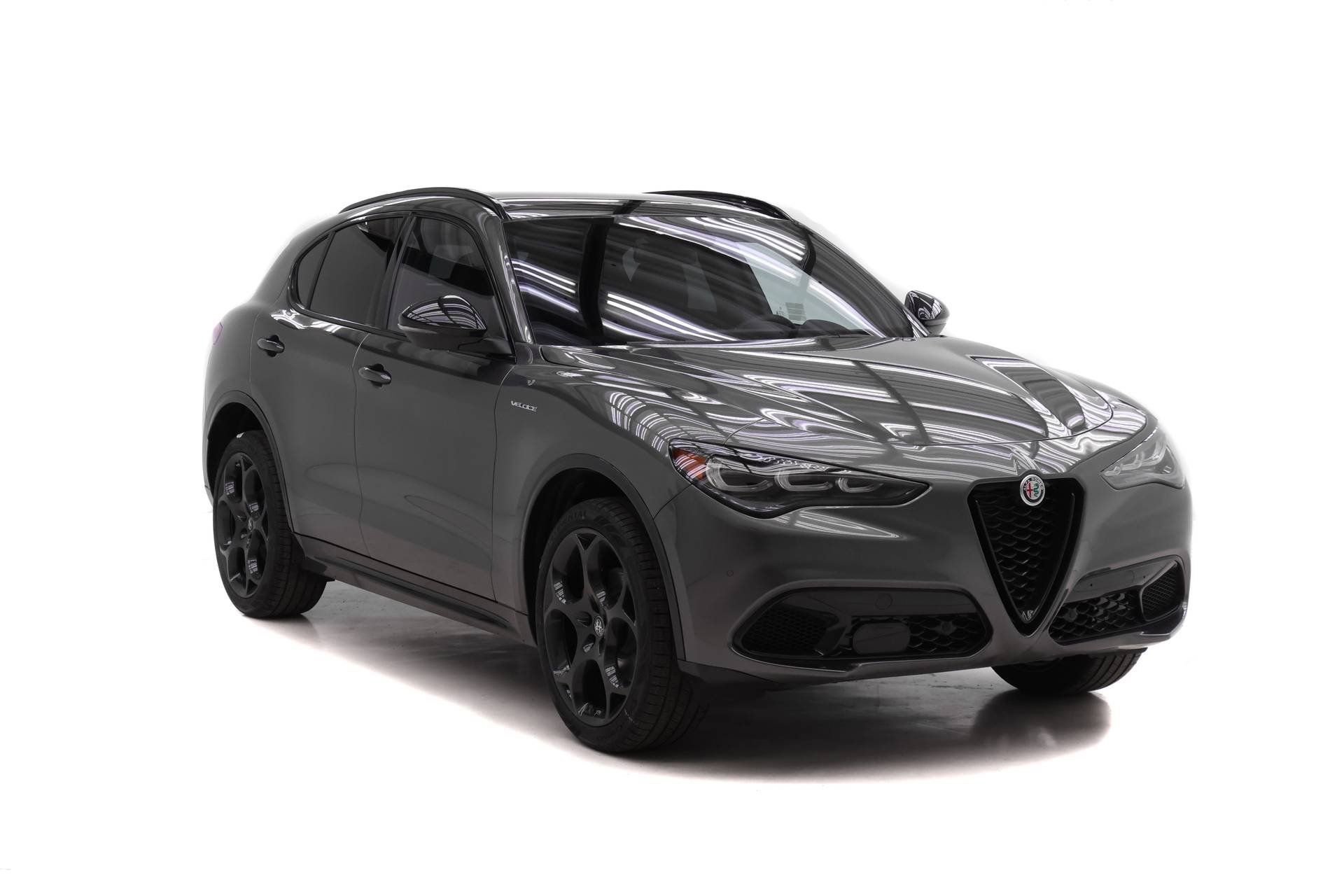 New 2026 Alfa Romeo Stelvio Sprint w/ Convenience Package image 2