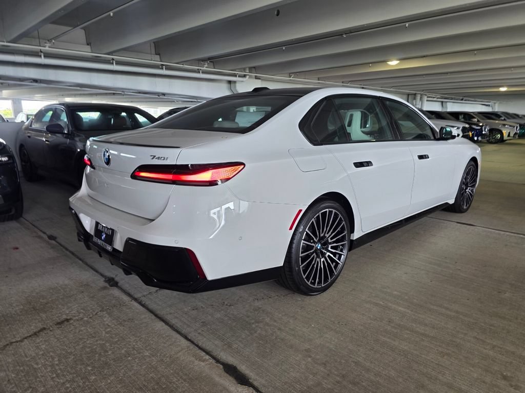 New 2026 BMW 740i w/ Executive Package RWD image 4