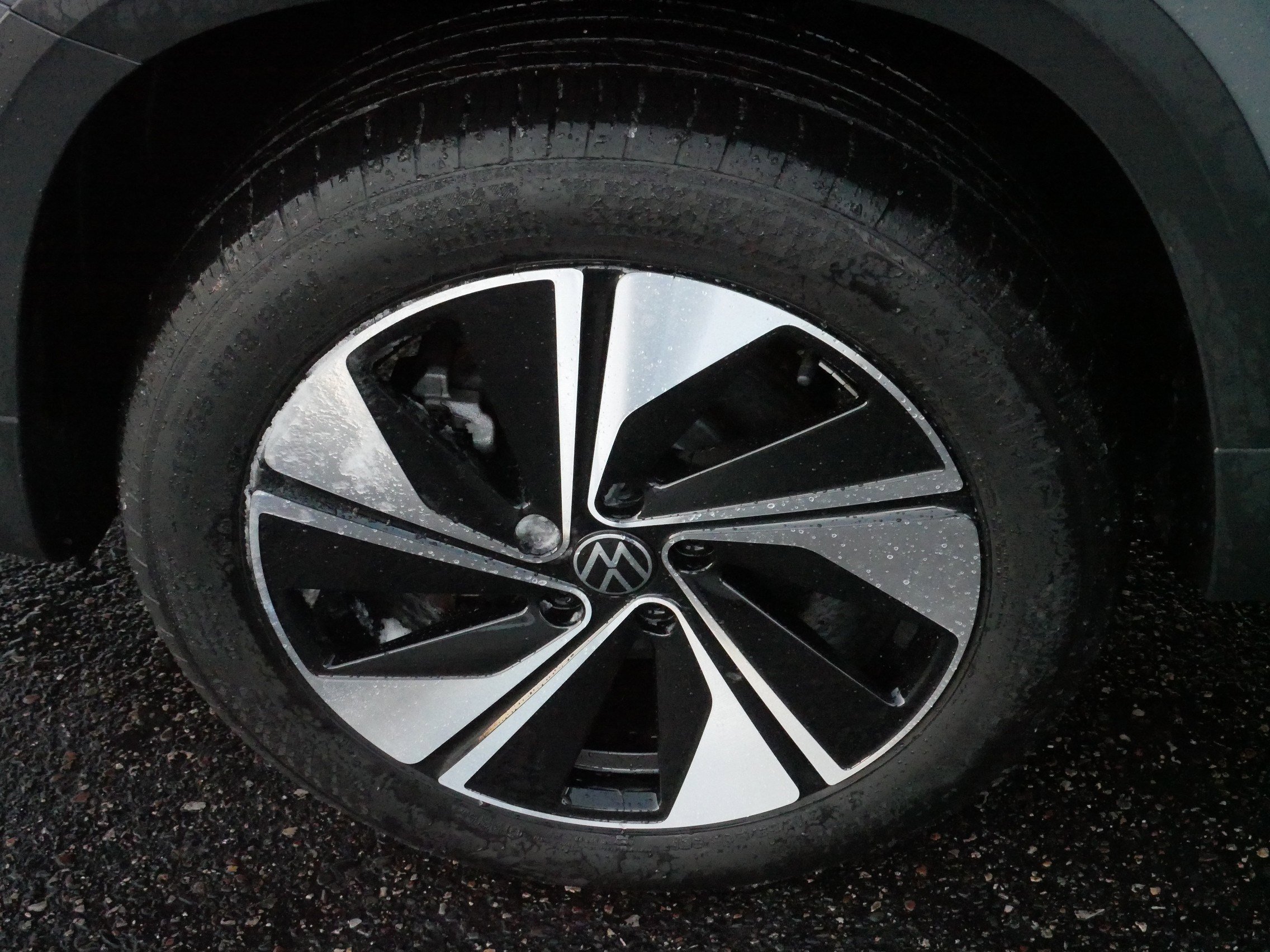 Used 2024 Volkswagen Taos SE image 15