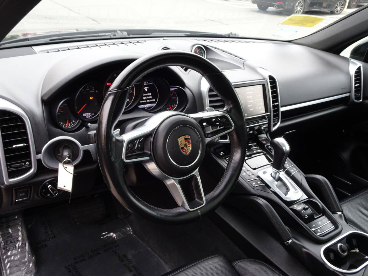 Used 2016 Porsche Cayenne AWD/4WD image 10