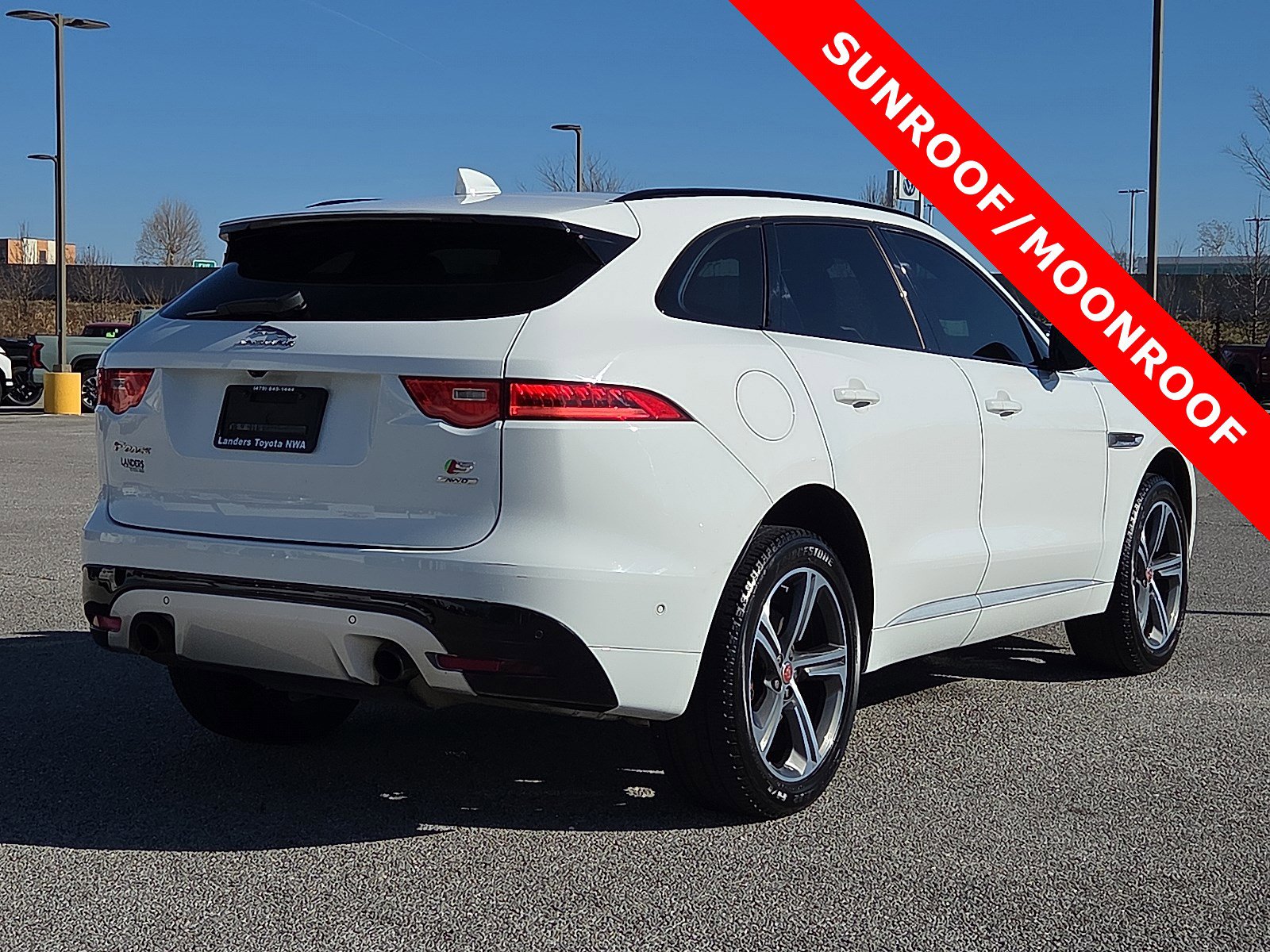 Used 2017 Jaguar F-PACE S image 5