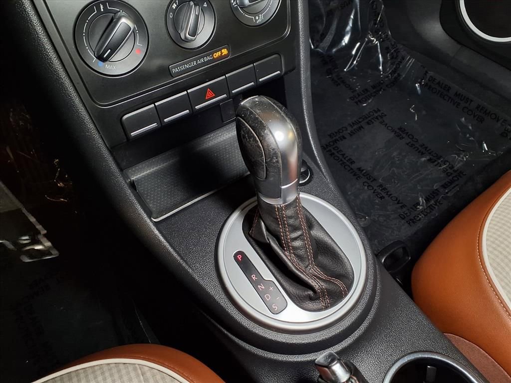 Used 2015 Volkswagen Beetle 1.8T image 6