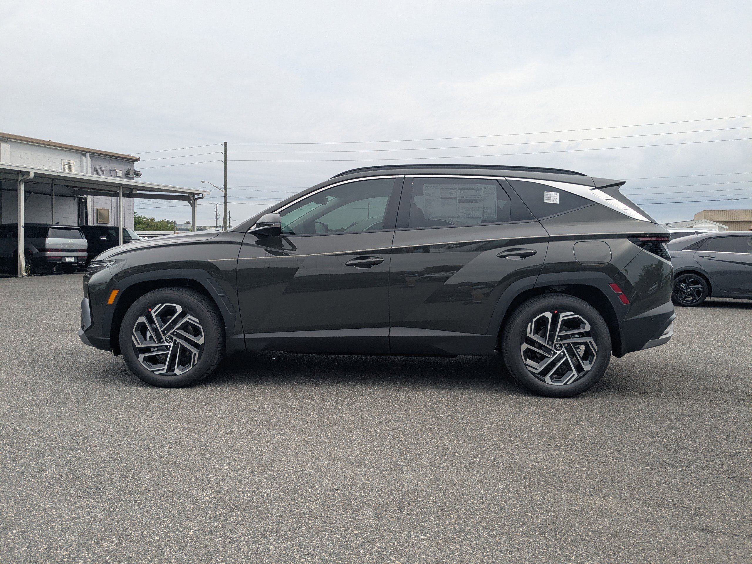 New 2026 Hyundai Tucson Limited FWD image 9