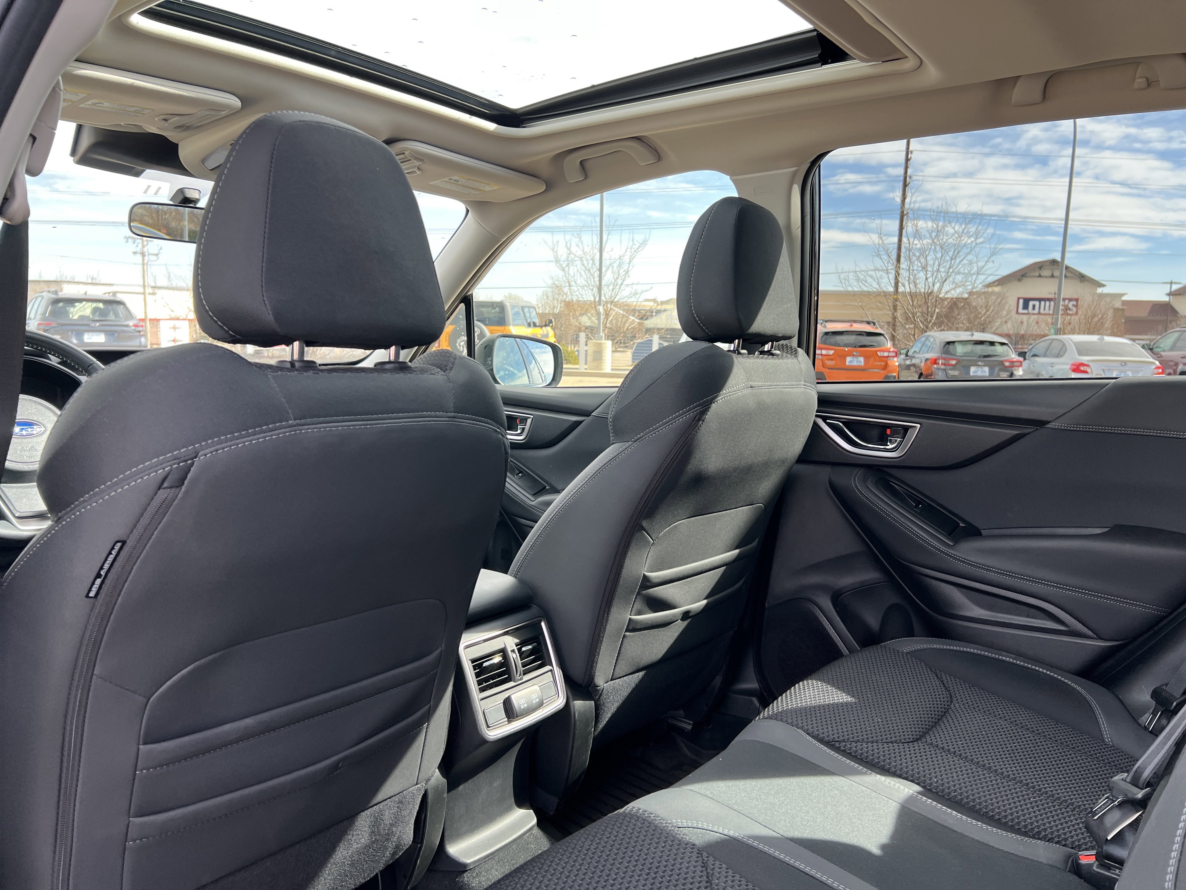 Used 2024 Subaru Forester Premium image 23