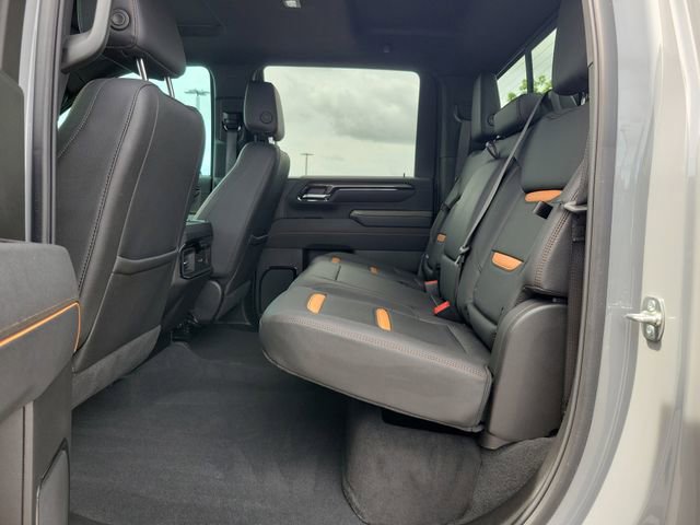 Used 2025 GMC Sierra 2500 AT4 w/ AT4 Premium Plus Package AWD/4WD image 9
