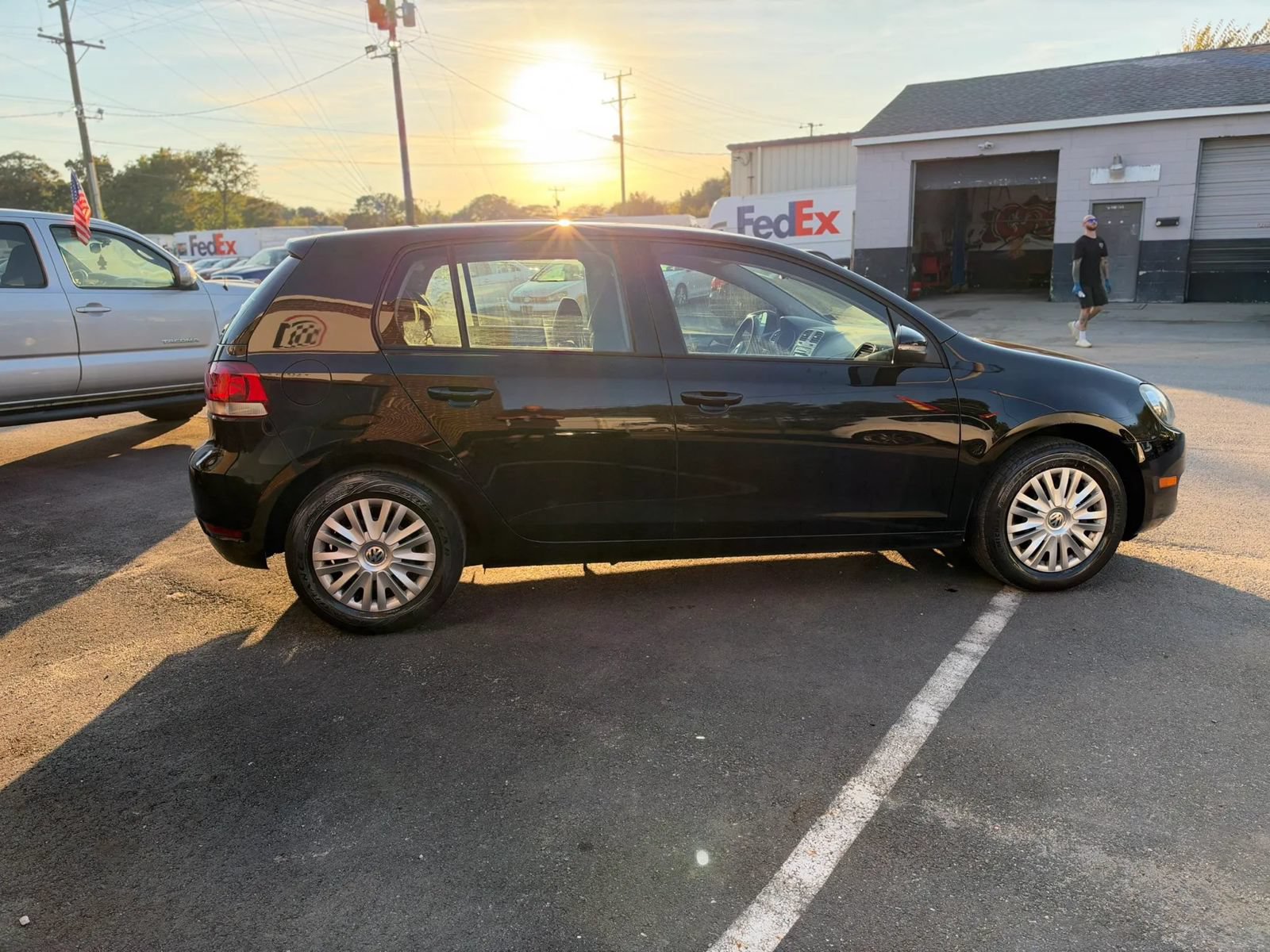 Used 2013 Volkswagen Golf 4-Door FWD image 6