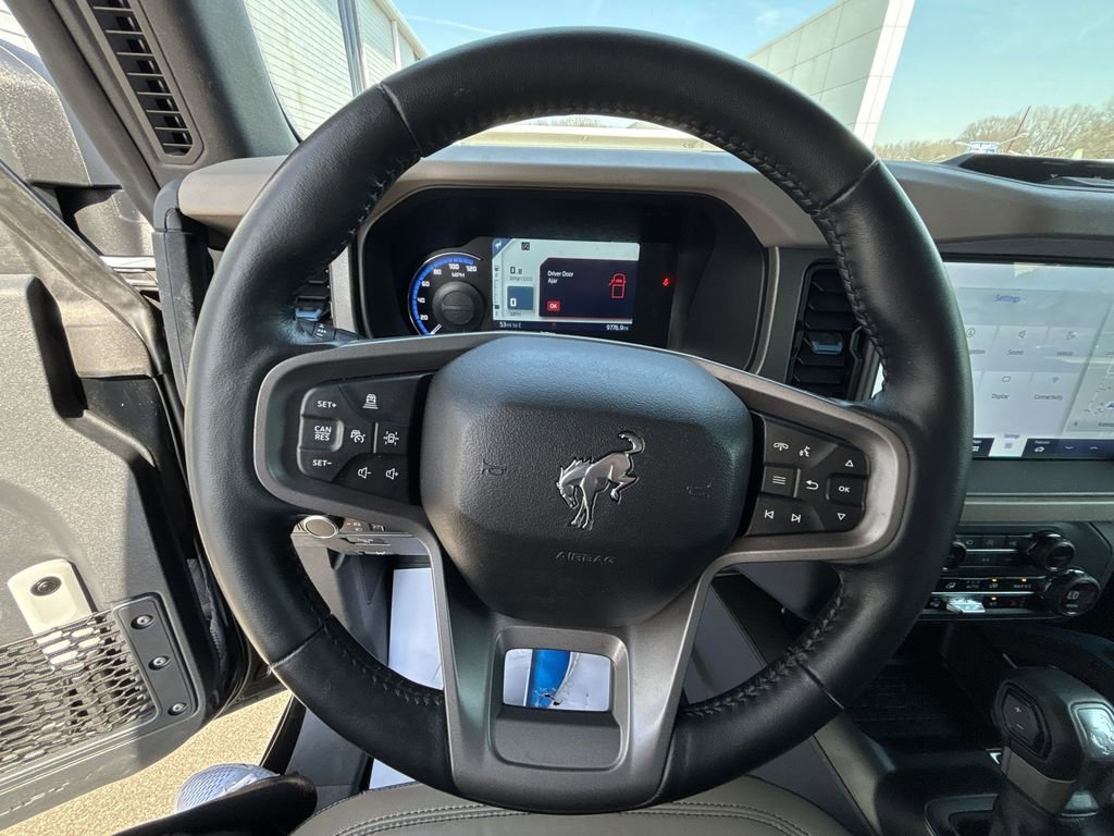 Used 2024 Ford Bronco Wildtrak image 11
