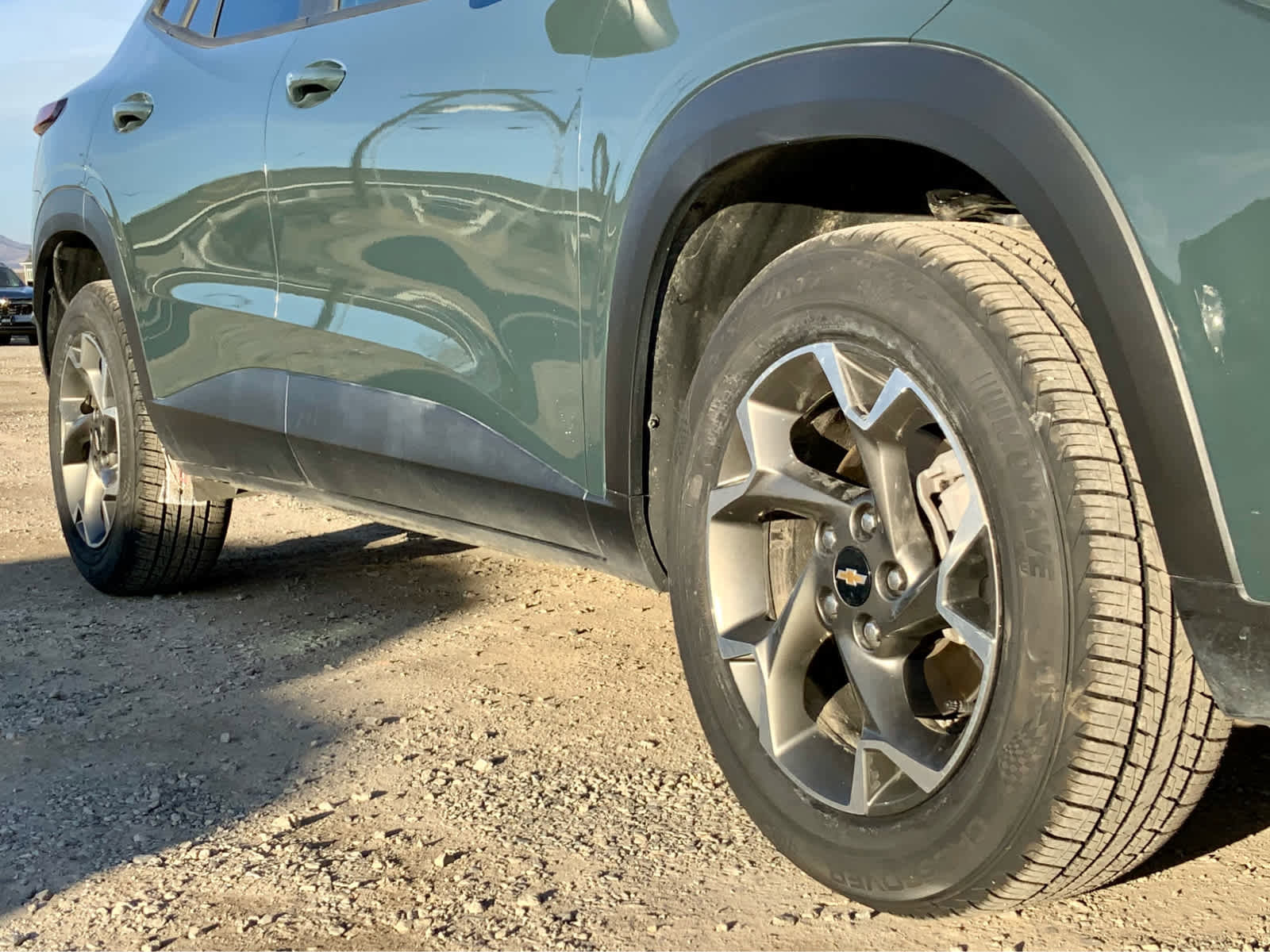 Certified 2025 Chevrolet Trax LT w/ Driver Confidence Package image 12