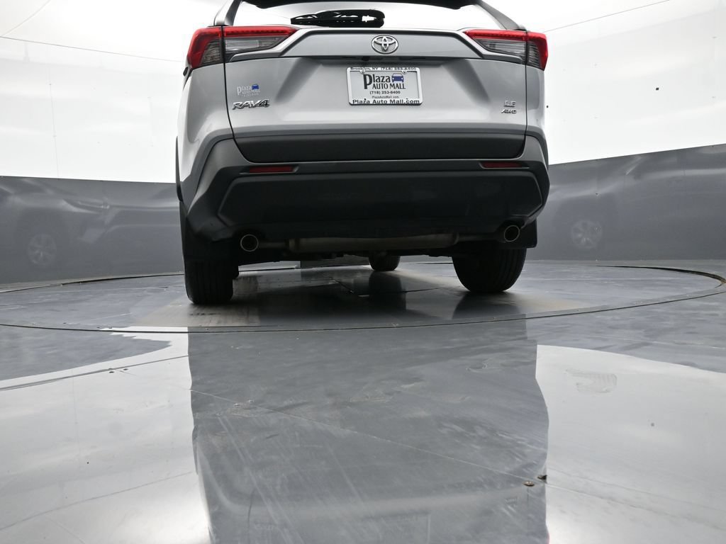 Certified 2024 Toyota RAV4 LE AWD/4WD image 30
