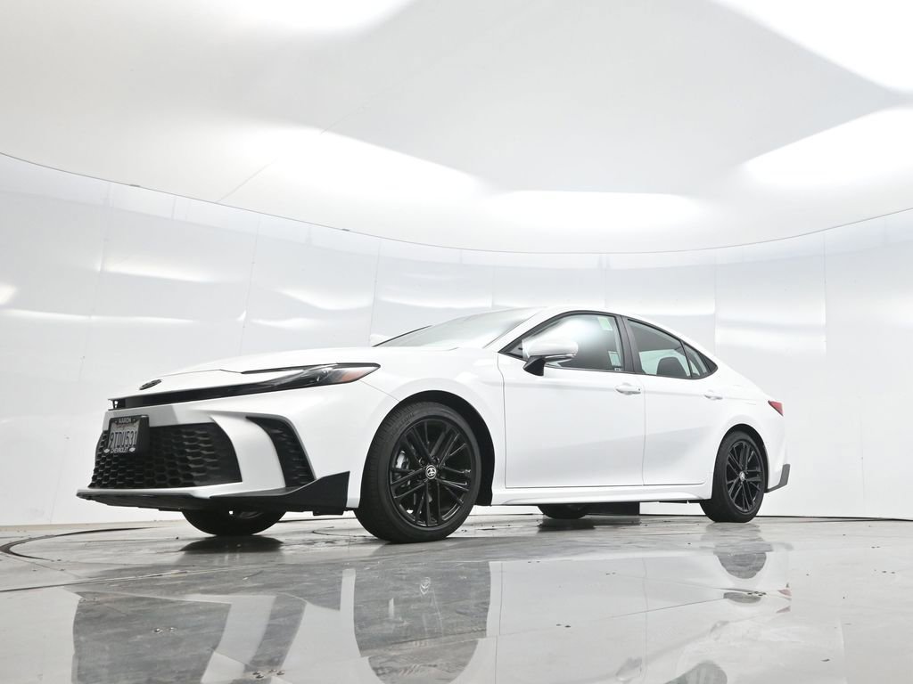 Used 2025 Toyota Camry SE w/ Convenience Package image 57
