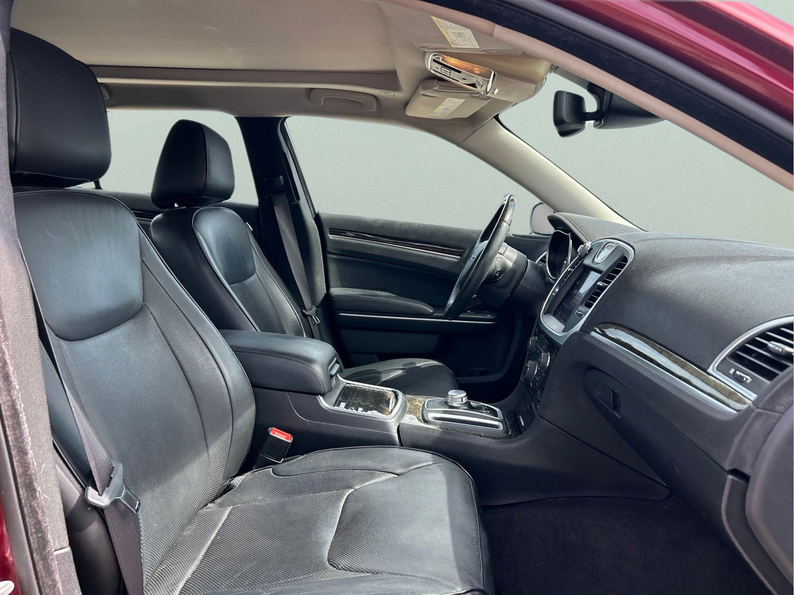 Certified 2017 Chrysler 300 C w/ Safetytec Plus Group RWD image 18