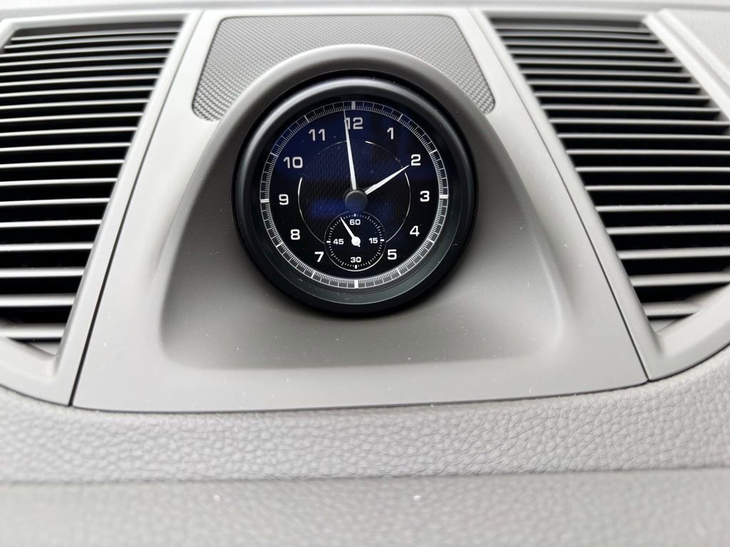 Certified 2026 Porsche Macan image 13