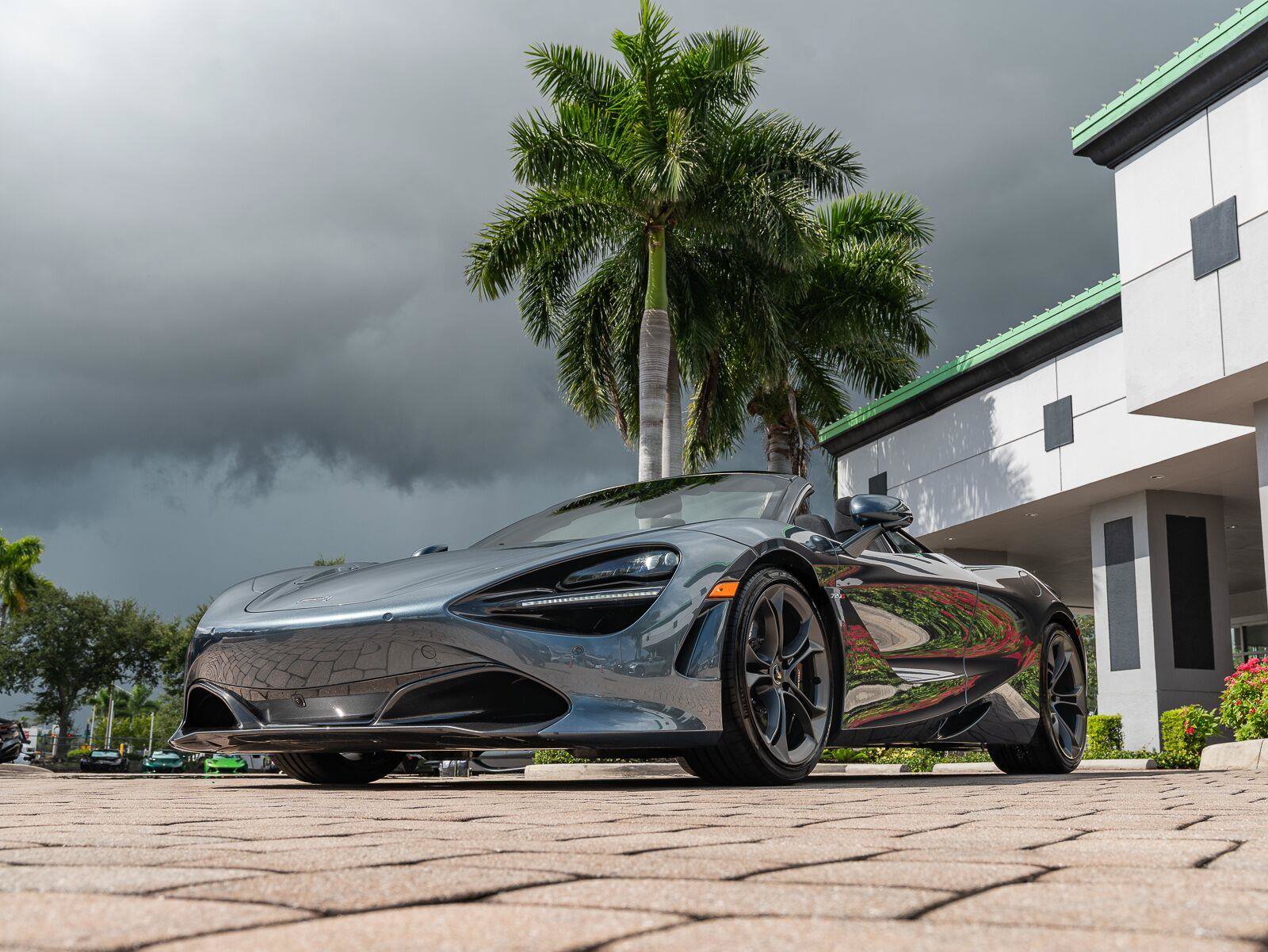 Used 2020 McLaren 720S Spider RWD image 9