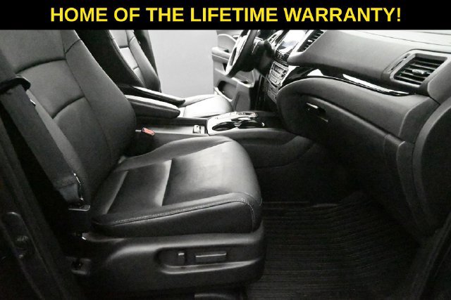 Used 2017 Honda Pilot Touring image 39