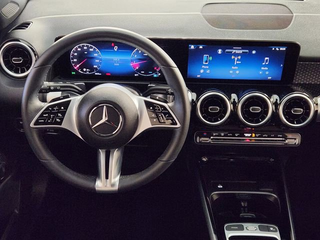 Used 2025 Mercedes-Benz GLB 250 GLB 250 image 26