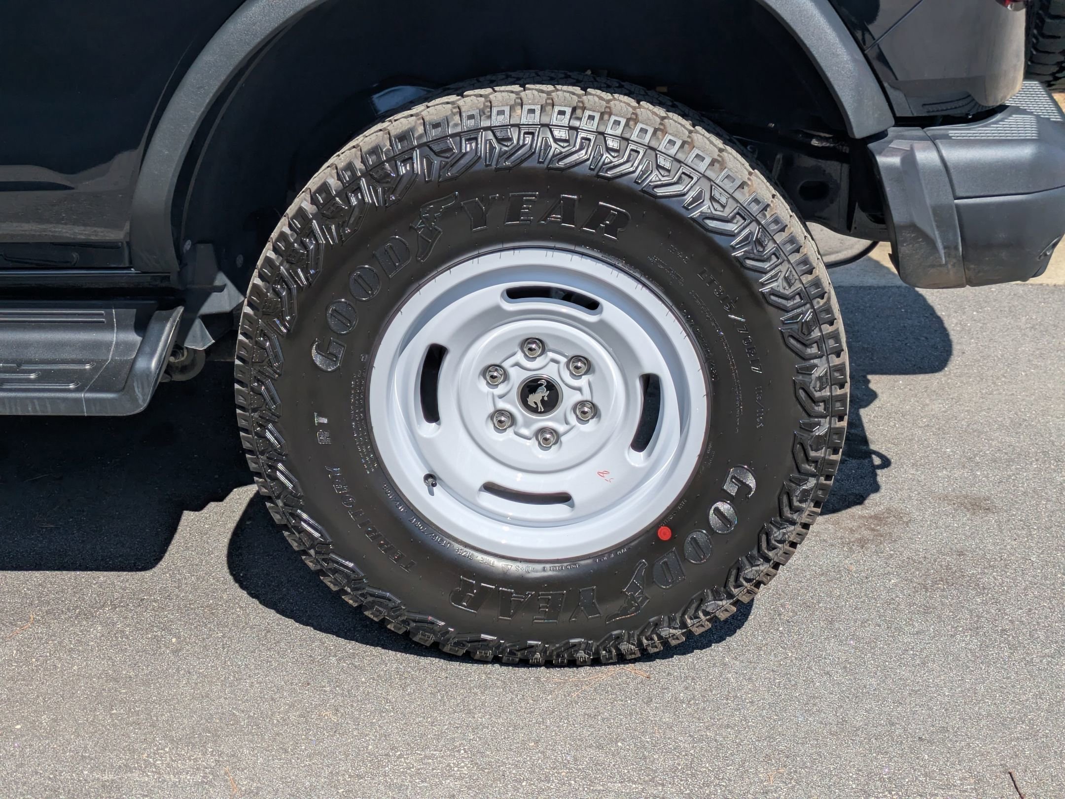 New 2026 Ford Bronco Heritage Edition image 8