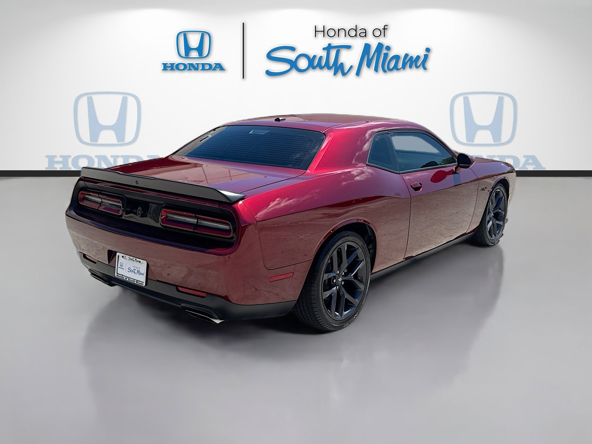 Used 2023 Dodge Challenger R/T w/ Blacktop Package image 7