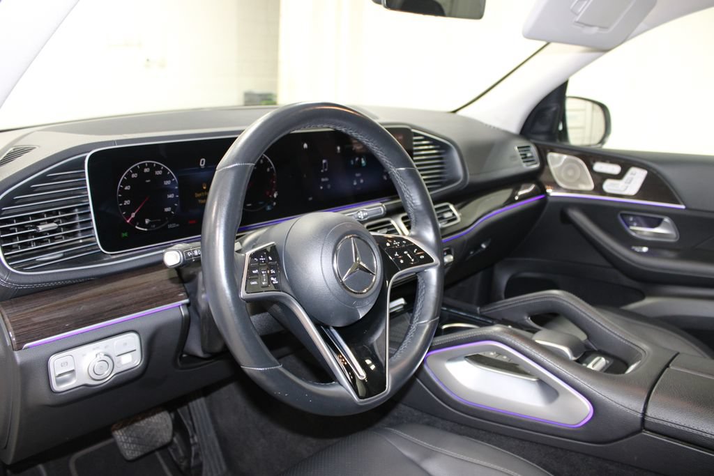 Used 2024 Mercedes-Benz GLS 450 4MATIC image 17