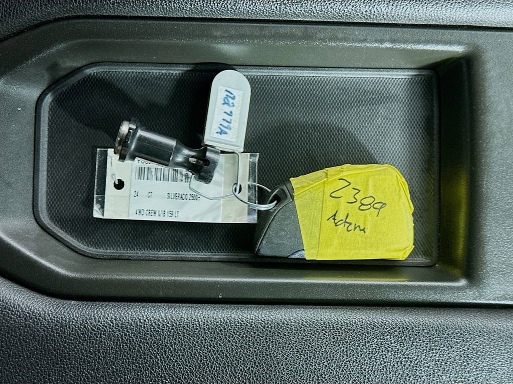 Used 2024 Chevrolet Silverado 2500 LT image 36