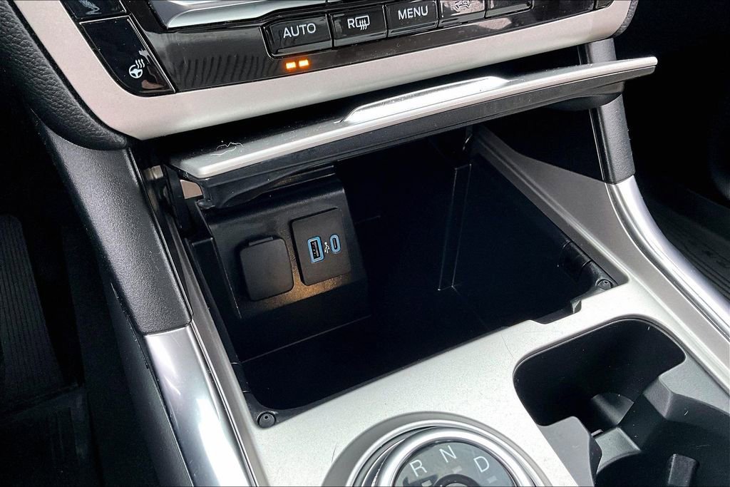 Certified 2023 Ford Explorer XLT w/ Equipment Group 202A image 33