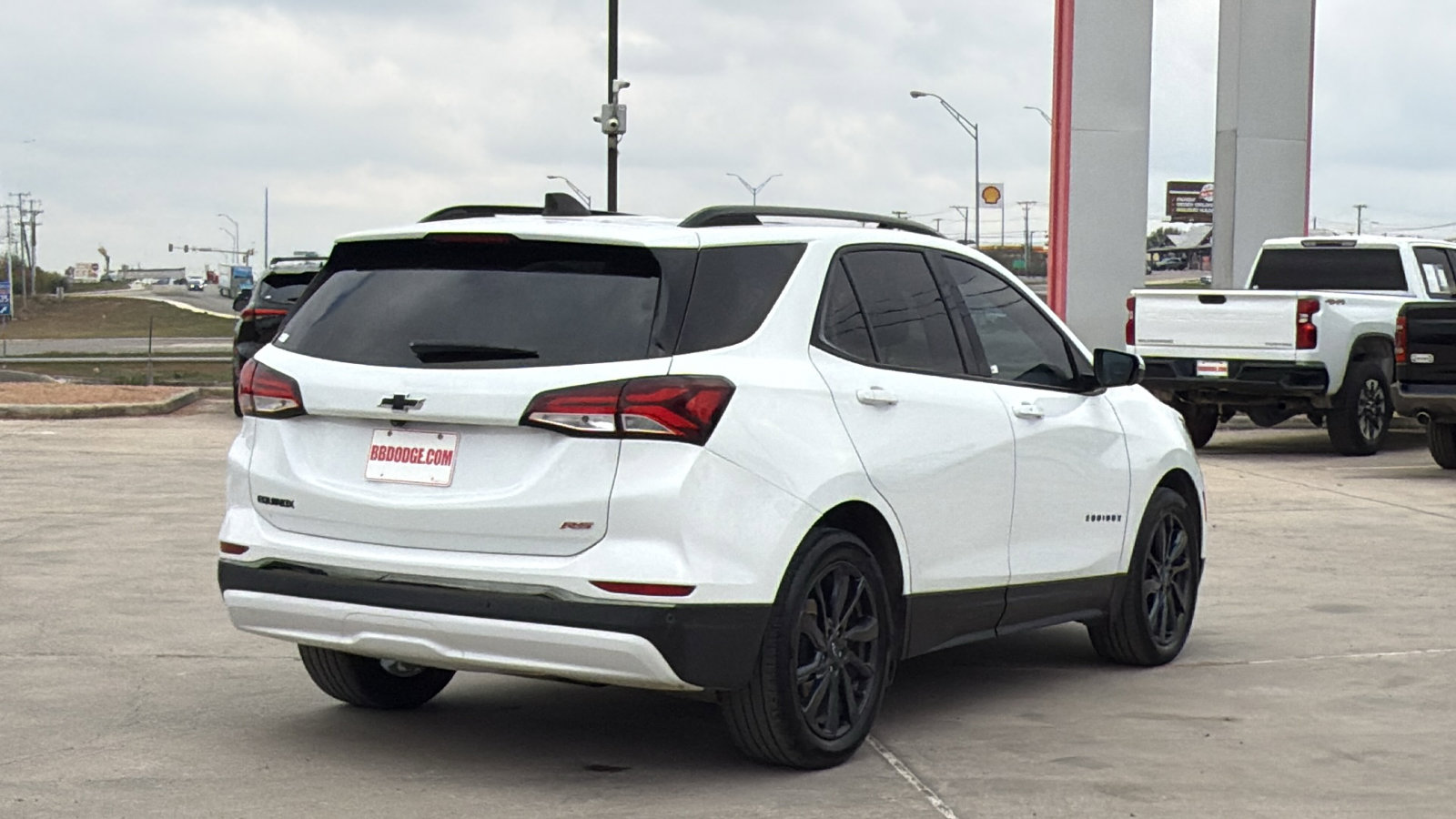 Used 2022 Chevrolet Equinox RS w/ RS Leather Package image 5