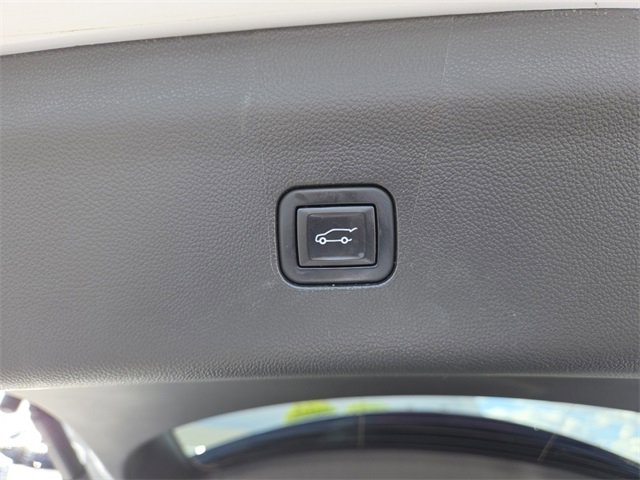 Used 2023 Buick Enclave Avenir w/ Avenir Technology Package image 12