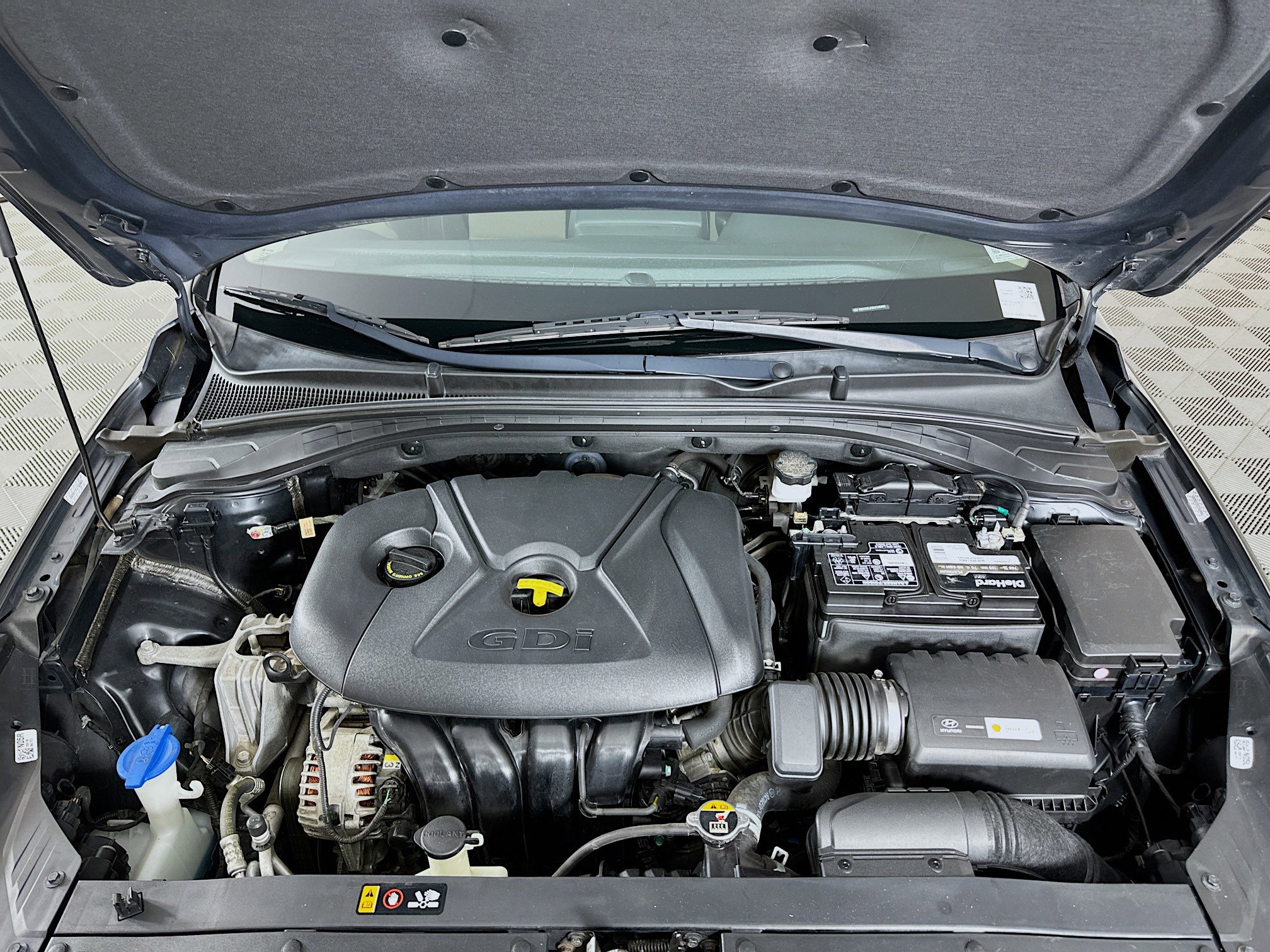 Used 2019 Hyundai Elantra GT image 30