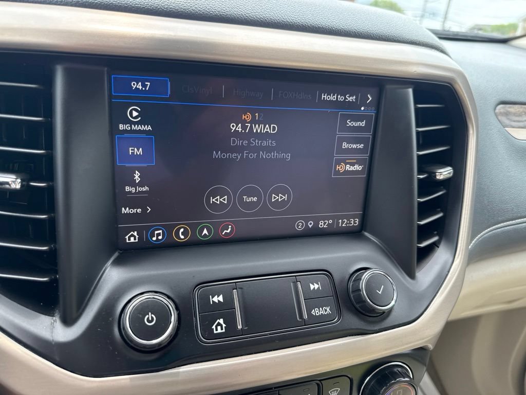 Used 2021 GMC Acadia Denali w/ Denali Technology Package FWD image 23