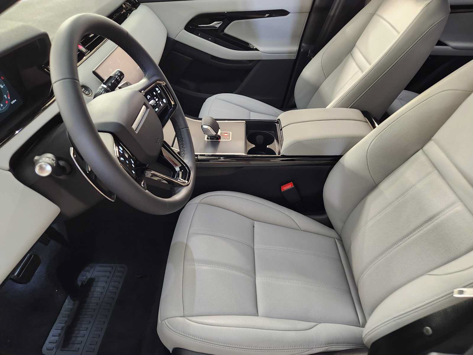 New 2026 Land Rover Range Rover Evoque S AWD/4WD image 24