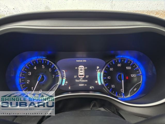 Used 2024 Chrysler Pacifica Touring-L FWD image 41