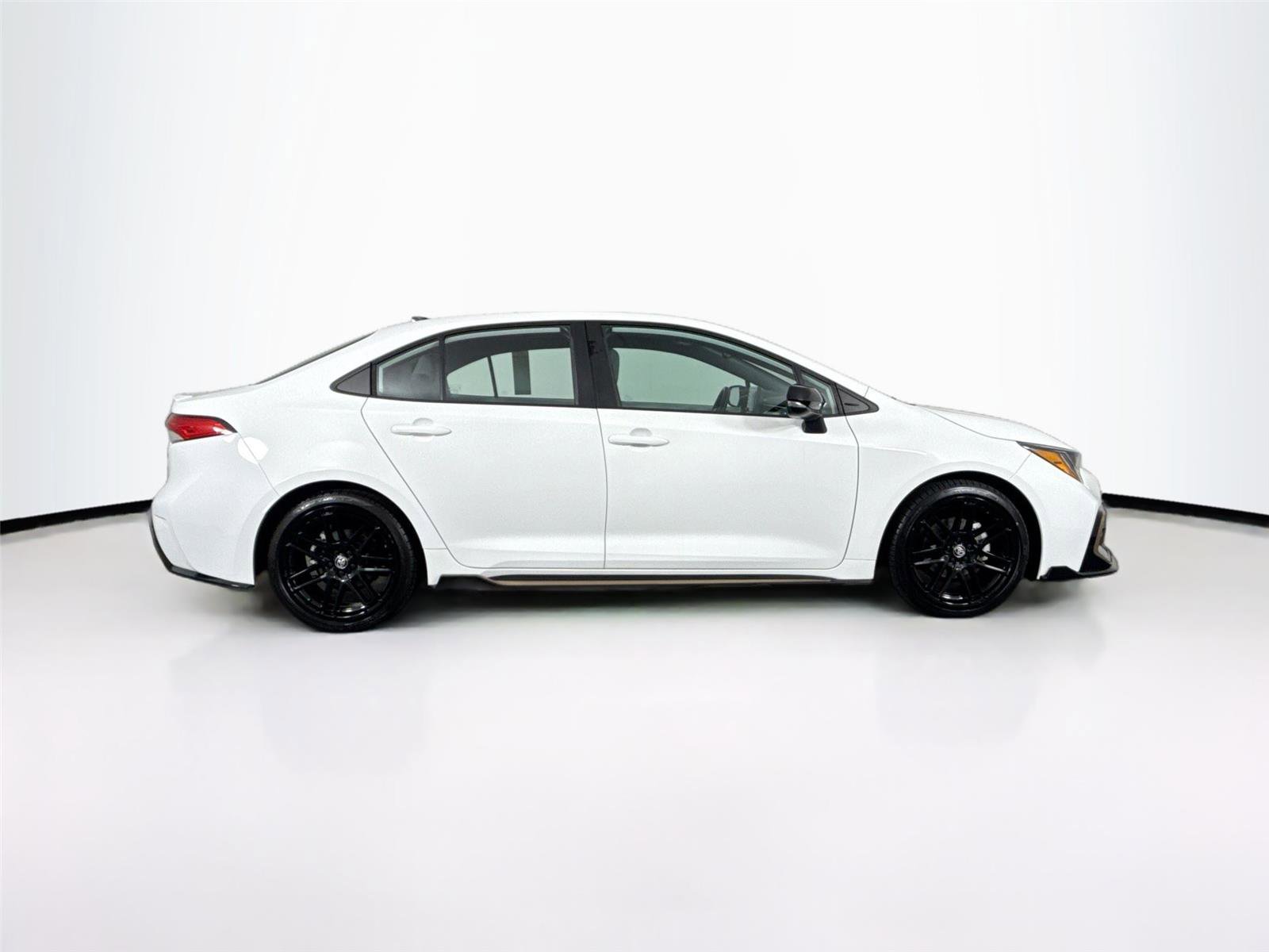 Certified 2022 Toyota Corolla SE w/ Carpet Mat Package (TMS) image 9