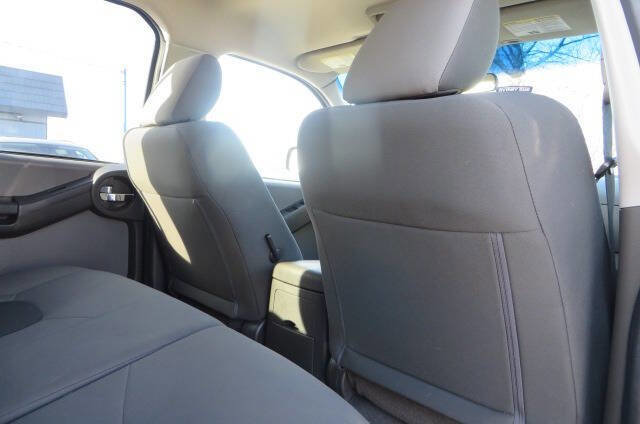 Used 2015 Nissan Xterra S w/ Value Package AWD/4WD image 37