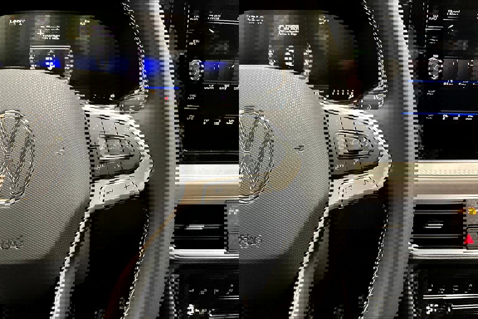 New 2026 Volkswagen Taos SE image 18