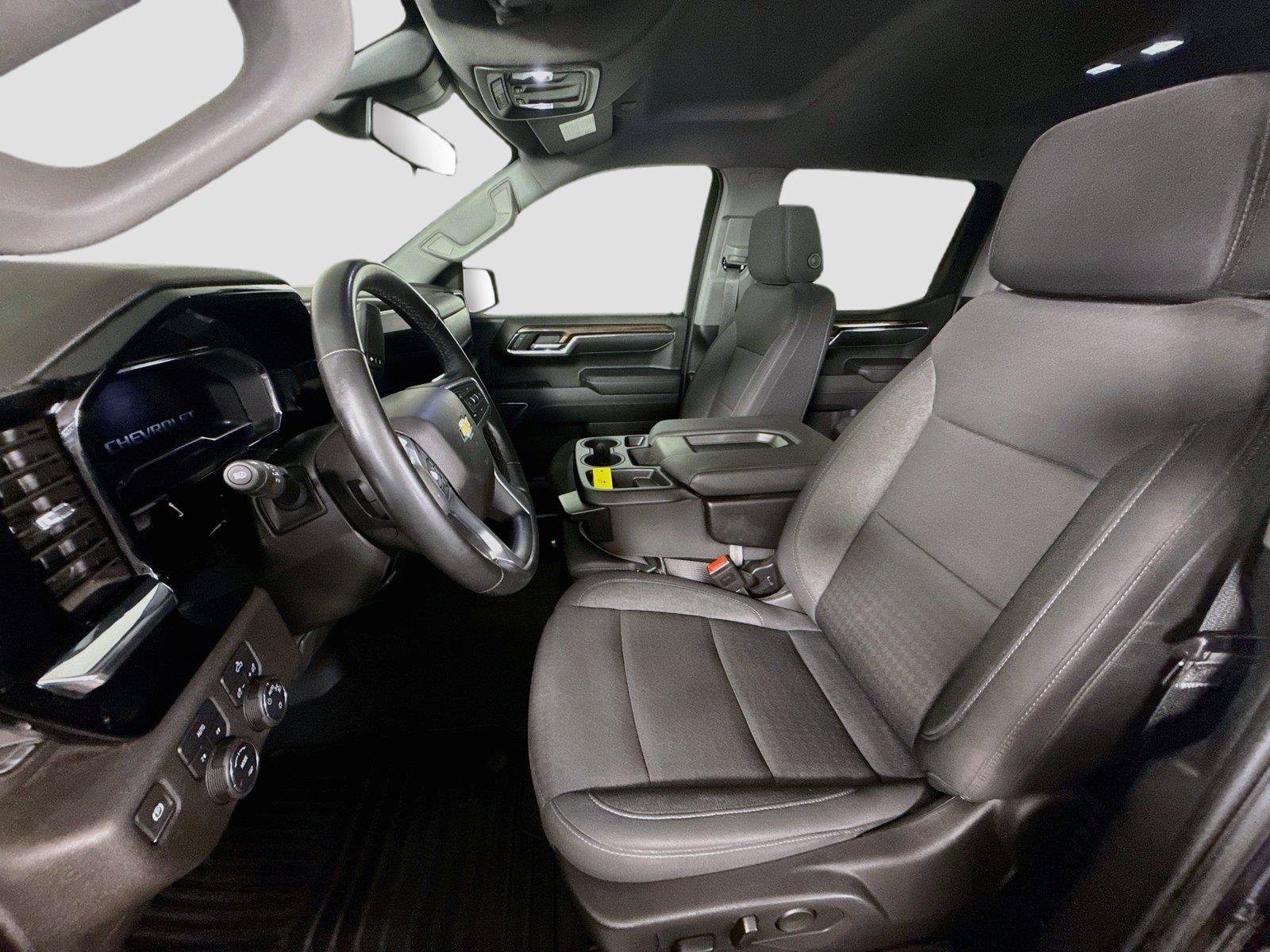 Used 2024 Chevrolet Silverado 1500 LT AWD/4WD image 15
