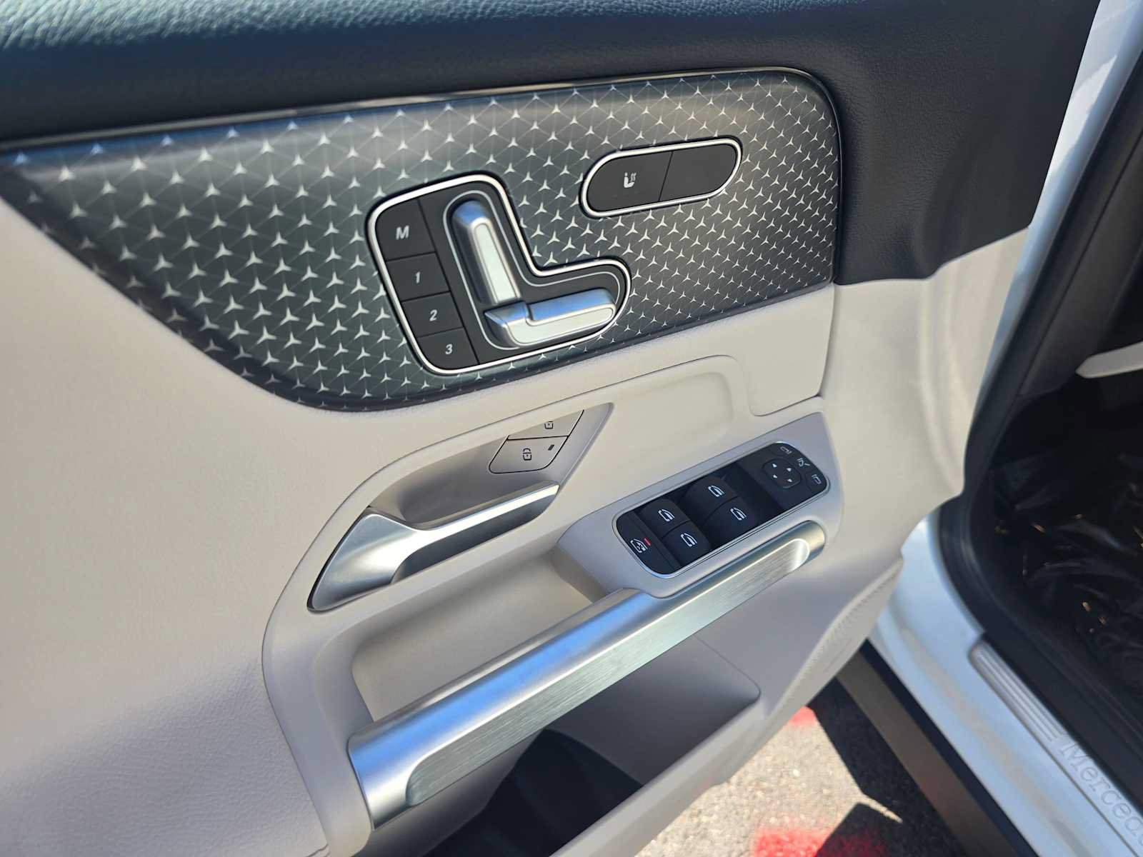 Certified 2026 Mercedes-Benz GLB 250 image 21