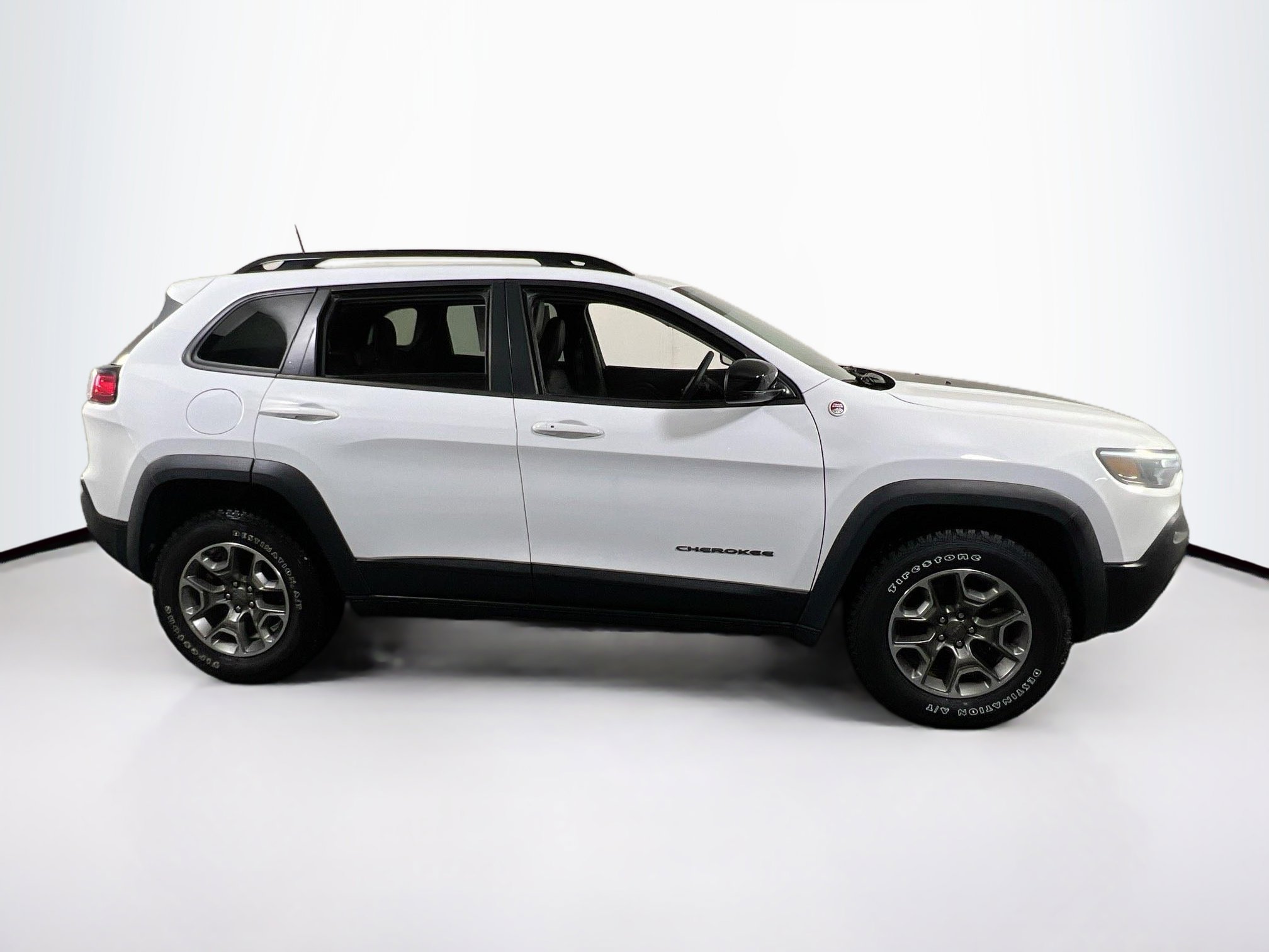 Used 2022 Jeep Cherokee Trailhawk w/ Premium Leather Package image 4