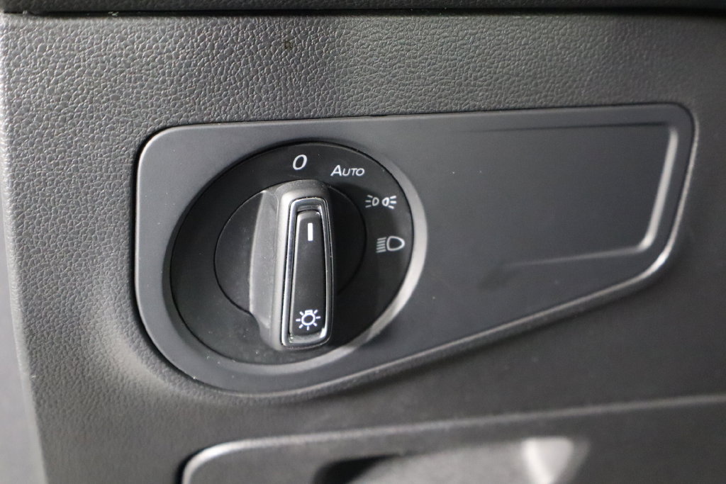 Used 2019 Volkswagen Tiguan SE AWD/4WD image 20