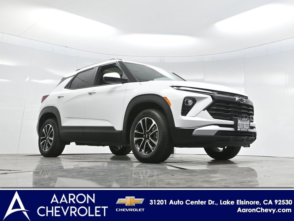 New 2025 Chevrolet TrailBlazer LT w/ Convenience Package image 2