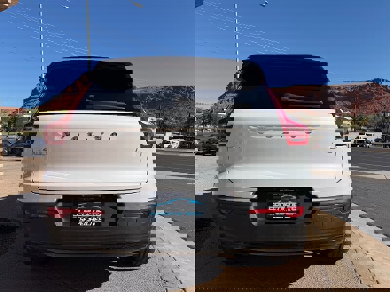 Used 2021 Volvo XC40 P8 Recharge image 26