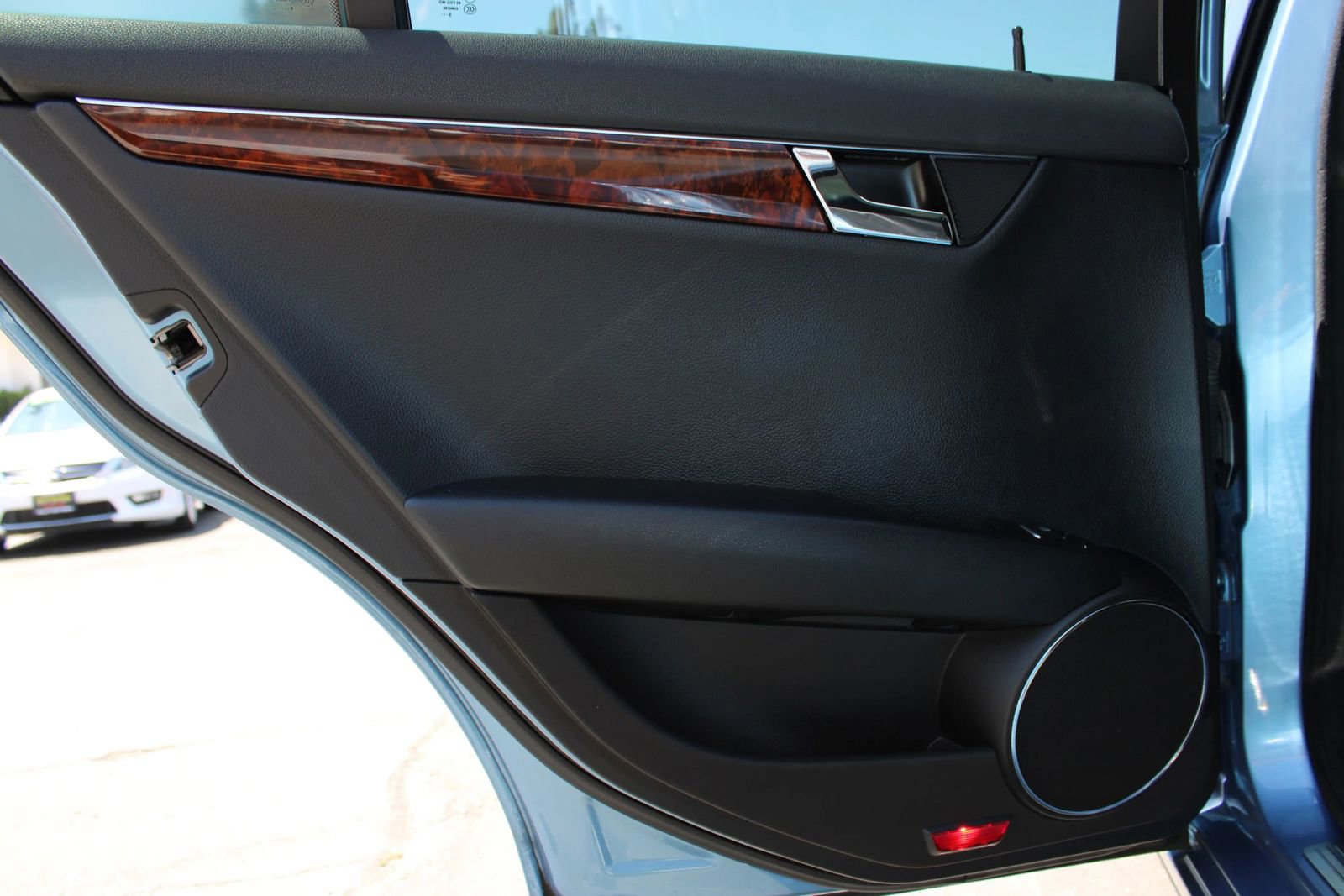 Used 2010 Mercedes-Benz C 300 Sedan image 14