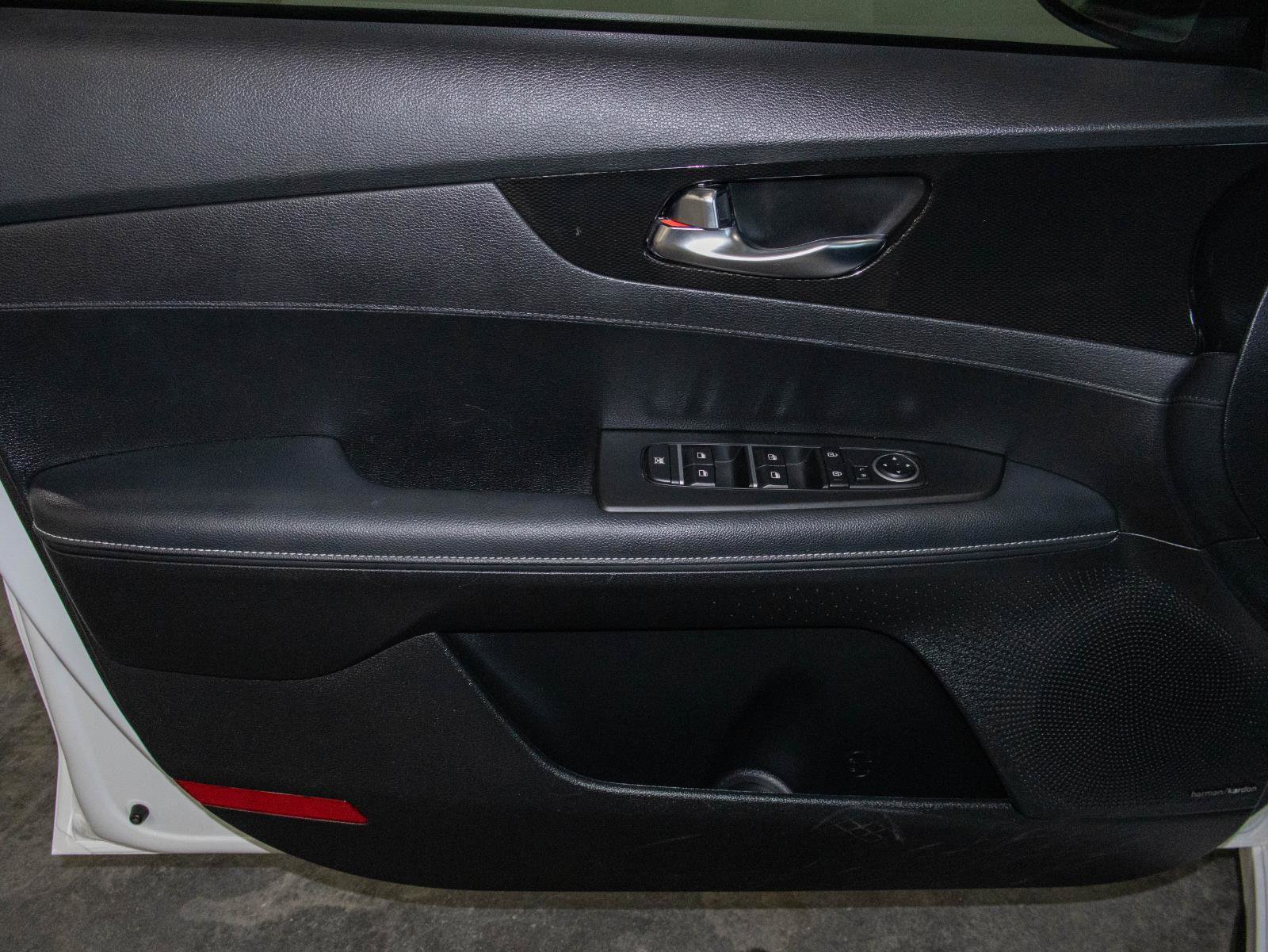 Used 2024 Kia Forte GT-Line w/ GT-Line Premium Package image 11