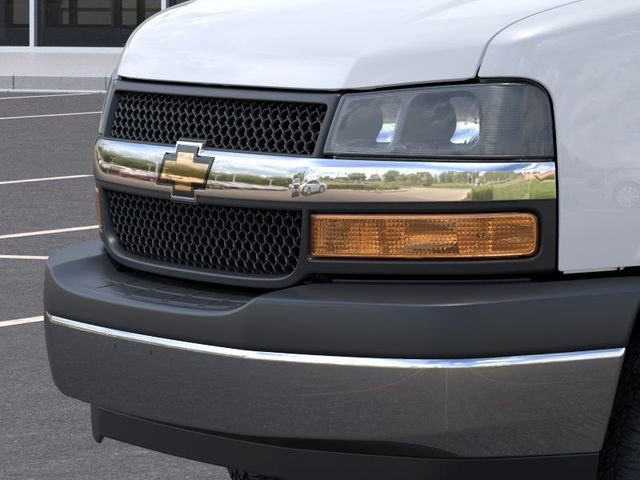 New 2026 Chevrolet Express 3500 RWD image 13