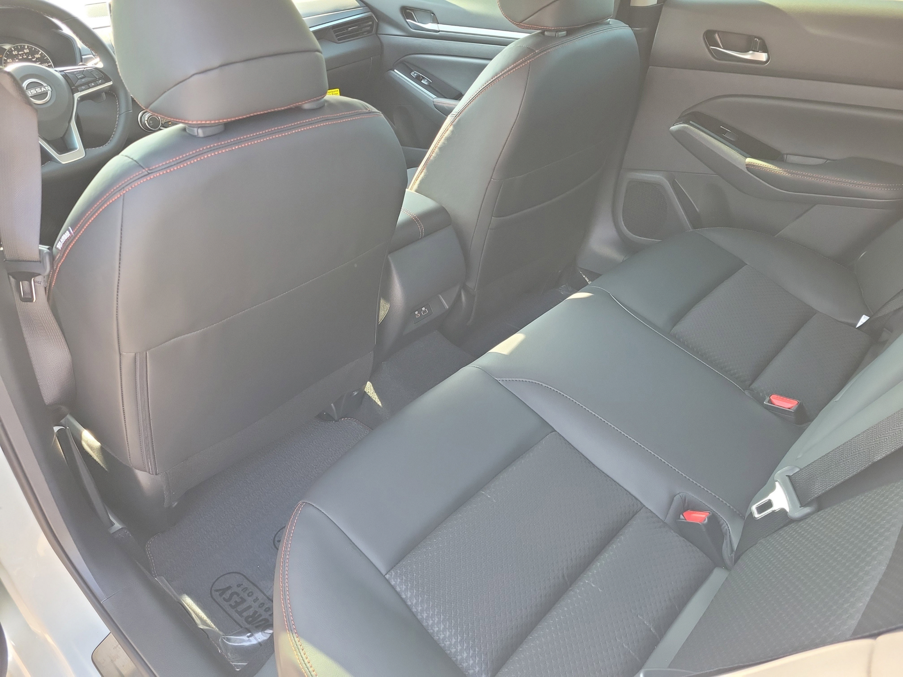 New 2025 Nissan Altima 2.5 SR FWD image 12