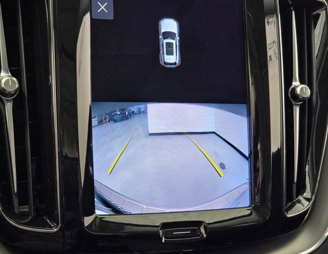 Certified 2023 Volvo XC60 B5 Core w/ Climate Package image 29