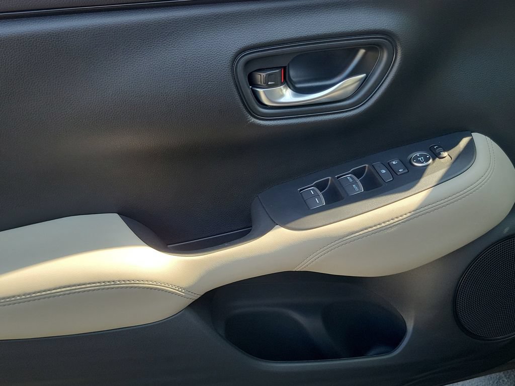 Certified 2025 Honda HR-V EX-L image 19