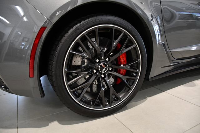 Used 2015 Chevrolet Corvette Z06 w/ Z07 Performance Package image 16